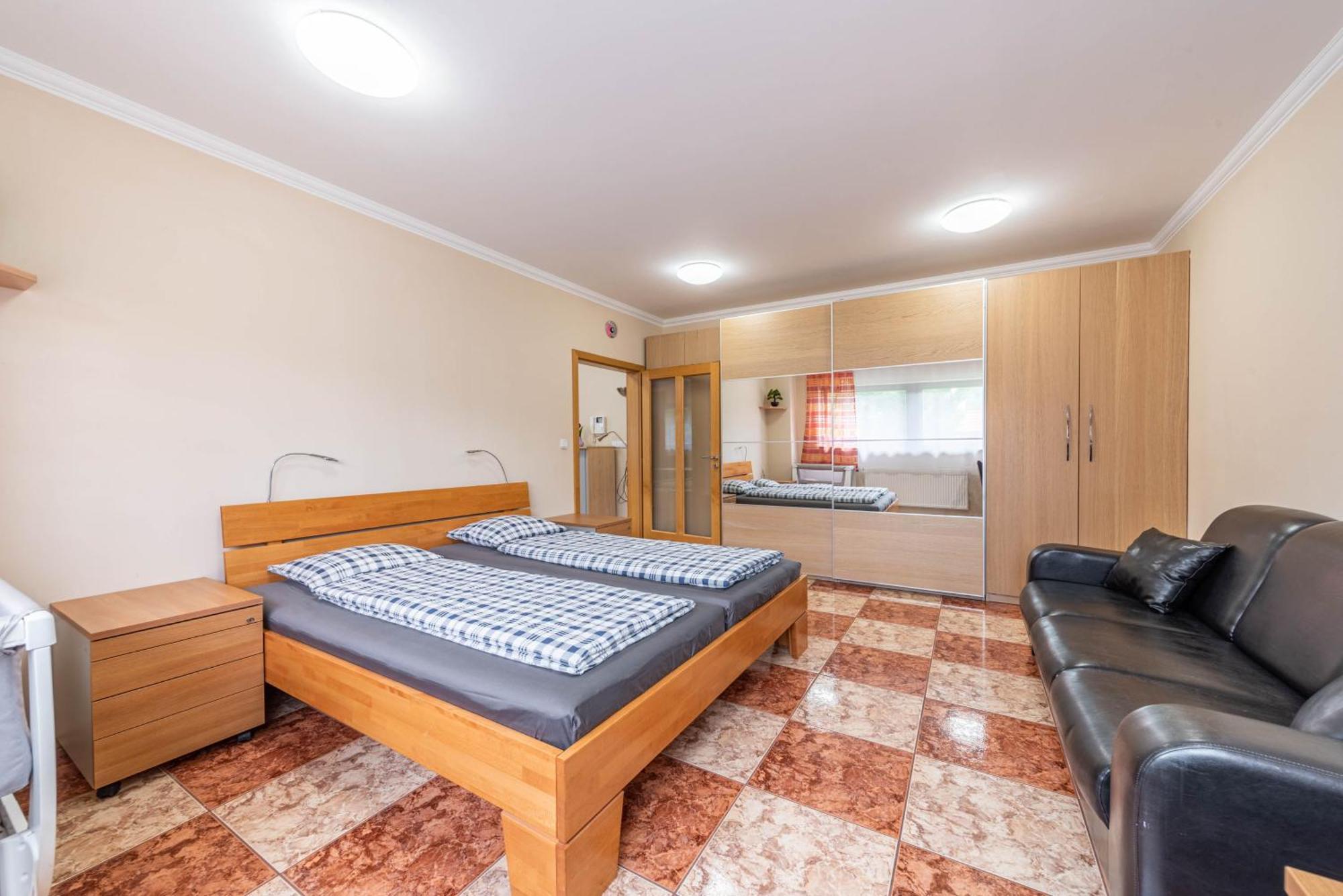 Apartman Blizko Centra Prahy Prague Ngoại thất bức ảnh